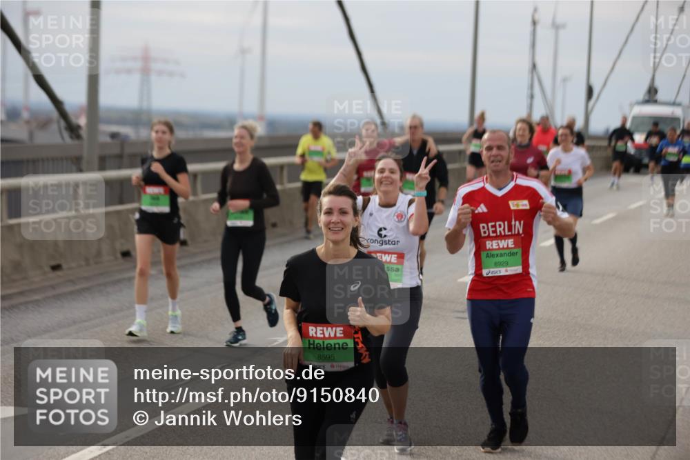 03.10.2025 - Köhlbrandbrückenlauf Jannik Wohlers http://msf.ph/oto/9150840 03.10.2025 15:56:40 Position 1 8595, 8929 meine-sportfotos.de