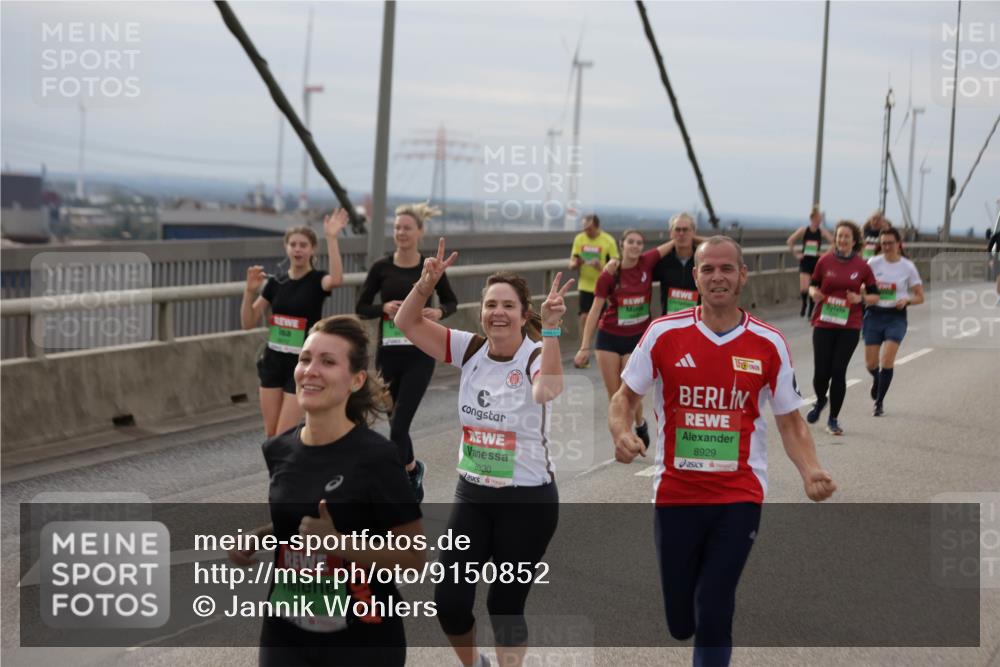 03.10.2025 - Köhlbrandbrückenlauf Jannik Wohlers http://msf.ph/oto/9150852 03.10.2025 15:56:42 Position 1 6595, 30, 8929 meine-sportfotos.de
