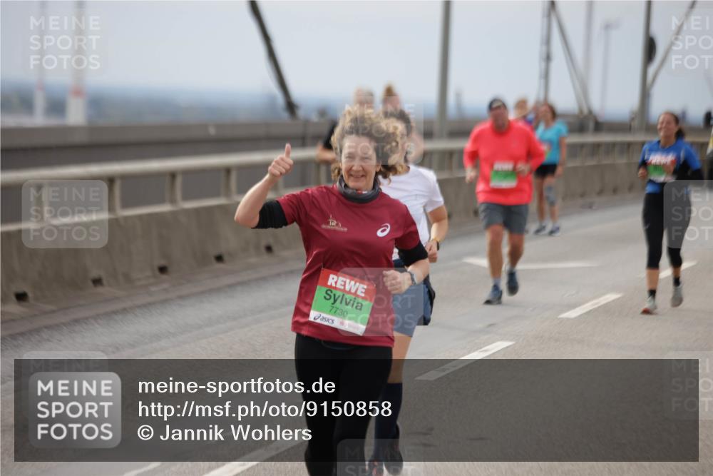 03.10.2025 - Köhlbrandbrückenlauf Jannik Wohlers http://msf.ph/oto/9150858 03.10.2025 15:56:44 Position 1 7730 meine-sportfotos.de