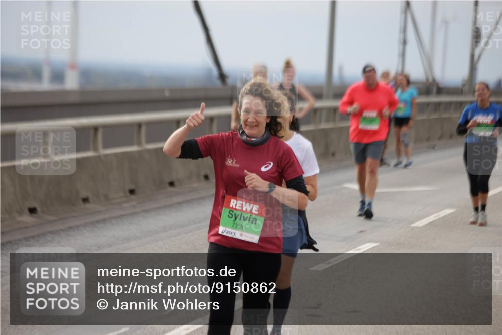03.10.2025 - Köhlbrandbrückenlauf Jannik Wohlers http://msf.ph/oto/9150862 03.10.2025 15:56:44 Position 1 7730 meine-sportfotos.de