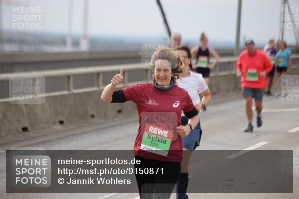 03.10.2025 - Köhlbrandbrückenlauf Jannik Wohlers http://msf.ph/oto/9150871 03.10.2025 15:56:44 Position 1 7730 meine-sportfotos.de