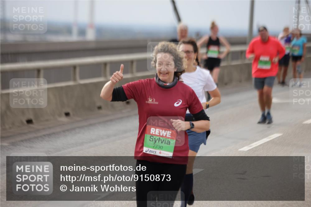 03.10.2025 - Köhlbrandbrückenlauf Jannik Wohlers http://msf.ph/oto/9150873 03.10.2025 15:56:44 Position 1 7730 meine-sportfotos.de