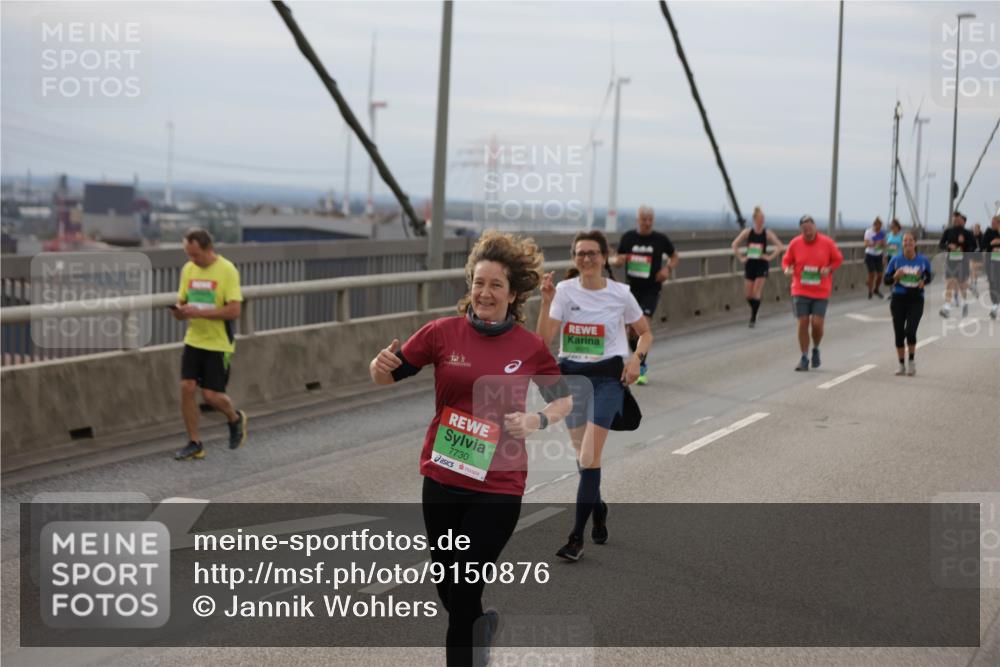03.10.2025 - Köhlbrandbrückenlauf Jannik Wohlers http://msf.ph/oto/9150876 03.10.2025 15:56:46 Position 1 7730 meine-sportfotos.de