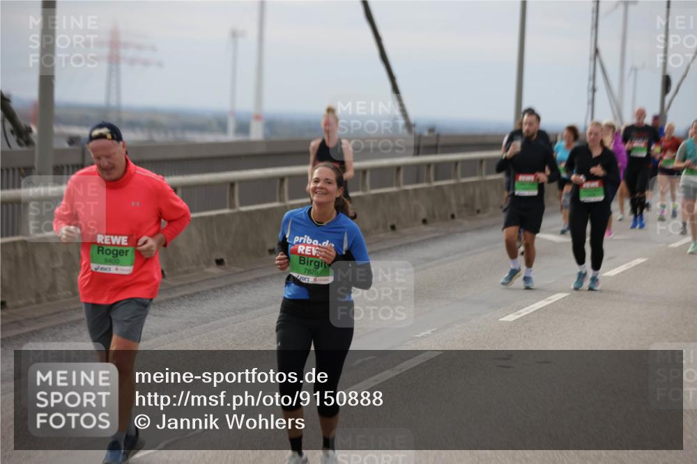 03.10.2025 - Köhlbrandbrückenlauf Jannik Wohlers http://msf.ph/oto/9150888 03.10.2025 15:56:50 Position 1 9400, 7826 meine-sportfotos.de
