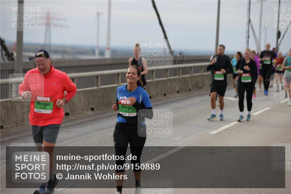 03.10.2025 - Köhlbrandbrückenlauf Jannik Wohlers http://msf.ph/oto/9150889 03.10.2025 15:56:50 Position 1 9400, 7826 meine-sportfotos.de