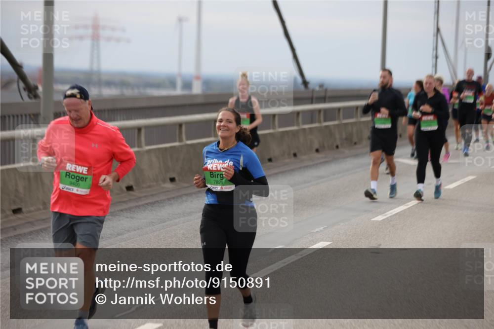 03.10.2025 - Köhlbrandbrückenlauf Jannik Wohlers http://msf.ph/oto/9150891 03.10.2025 15:56:50 Position 1 9400, 7826 meine-sportfotos.de