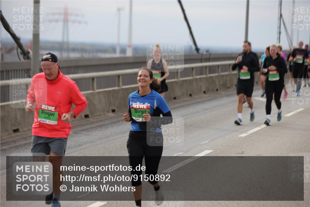 03.10.2025 - Köhlbrandbrückenlauf Jannik Wohlers http://msf.ph/oto/9150892 03.10.2025 15:56:50 Position 1 9400, 7826 meine-sportfotos.de