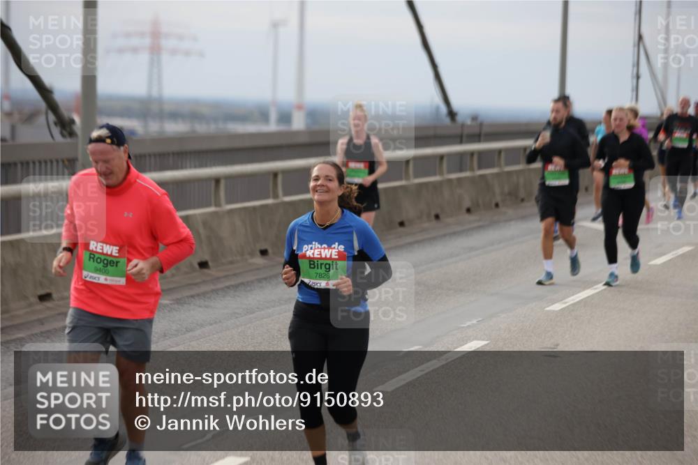 03.10.2025 - Köhlbrandbrückenlauf Jannik Wohlers http://msf.ph/oto/9150893 03.10.2025 15:56:50 Position 1 9400, 7826 meine-sportfotos.de