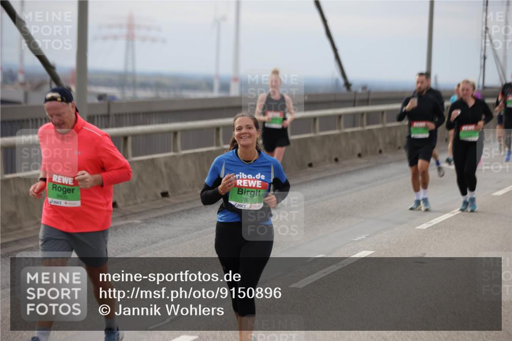 03.10.2025 - Köhlbrandbrückenlauf Jannik Wohlers http://msf.ph/oto/9150896 03.10.2025 15:56:51 Position 1 9400, 7826 meine-sportfotos.de