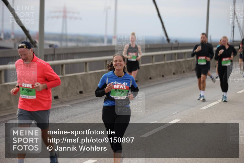 03.10.2025 - Köhlbrandbrückenlauf Jannik Wohlers http://msf.ph/oto/9150897 03.10.2025 15:56:51 Position 1 9400, 7826 meine-sportfotos.de