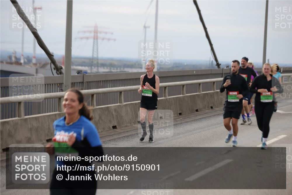 03.10.2025 - Köhlbrandbrückenlauf Jannik Wohlers http://msf.ph/oto/9150901 03.10.2025 15:56:52 Position 1 8878 meine-sportfotos.de