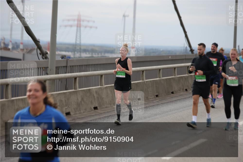 03.10.2025 - Köhlbrandbrückenlauf Jannik Wohlers http://msf.ph/oto/9150904 03.10.2025 15:56:52 Position 1 8878 meine-sportfotos.de