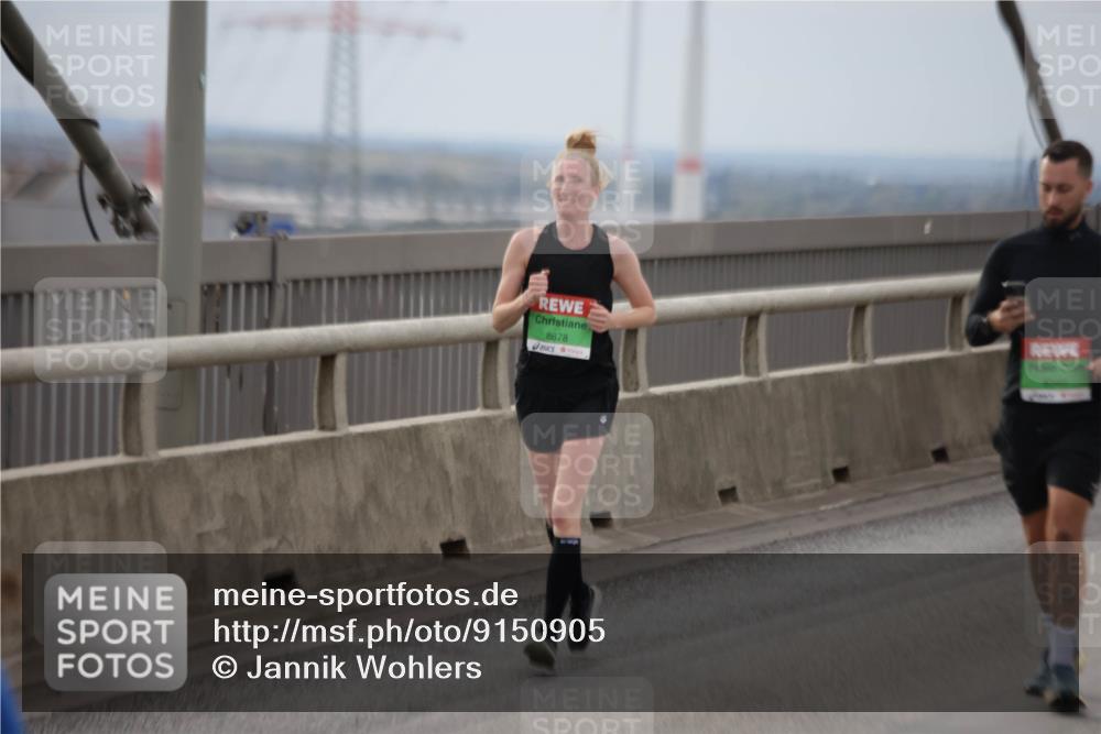 03.10.2025 - Köhlbrandbrückenlauf Jannik Wohlers http://msf.ph/oto/9150905 03.10.2025 15:56:52 Position 1 8878 meine-sportfotos.de