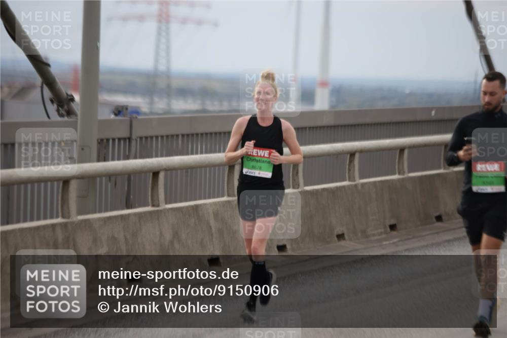 03.10.2025 - Köhlbrandbrückenlauf Jannik Wohlers http://msf.ph/oto/9150906 03.10.2025 15:56:52 Position 1 8878 meine-sportfotos.de