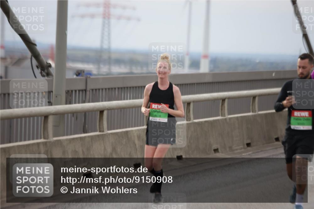 03.10.2025 - Köhlbrandbrückenlauf Jannik Wohlers http://msf.ph/oto/9150908 03.10.2025 15:56:52 Position 1 8878 meine-sportfotos.de