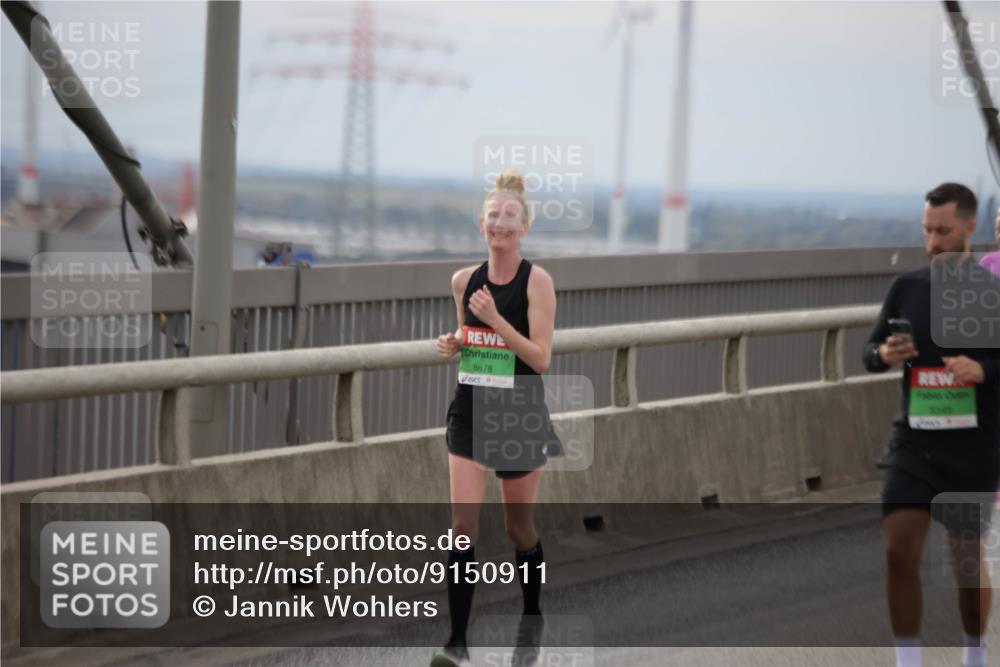 03.10.2025 - Köhlbrandbrückenlauf Jannik Wohlers http://msf.ph/oto/9150911 03.10.2025 15:56:52 Position 1 8878 meine-sportfotos.de