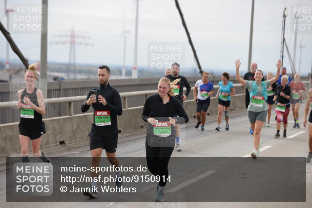 03.10.2025 - Köhlbrandbrückenlauf Jannik Wohlers http://msf.ph/oto/9150914 03.10.2025 15:56:54 Position 1 8349, 8448 meine-sportfotos.de