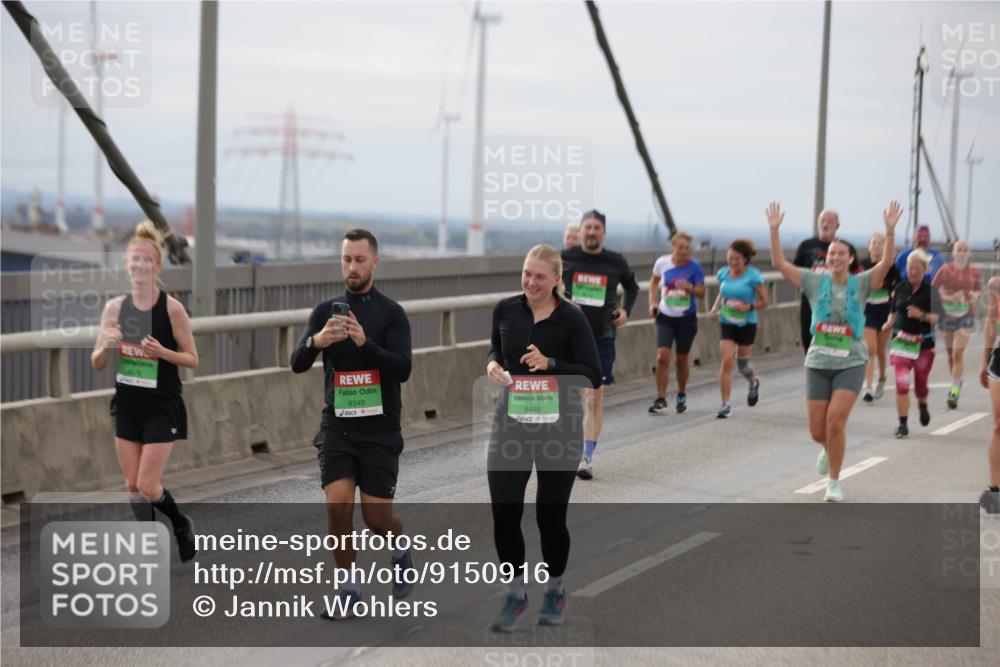 03.10.2025 - Köhlbrandbrückenlauf Jannik Wohlers http://msf.ph/oto/9150916 03.10.2025 15:56:54 Position 1 8349, 8448 meine-sportfotos.de
