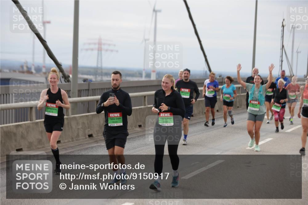 03.10.2025 - Köhlbrandbrückenlauf Jannik Wohlers http://msf.ph/oto/9150917 03.10.2025 15:56:54 Position 1 8349, 8448 meine-sportfotos.de