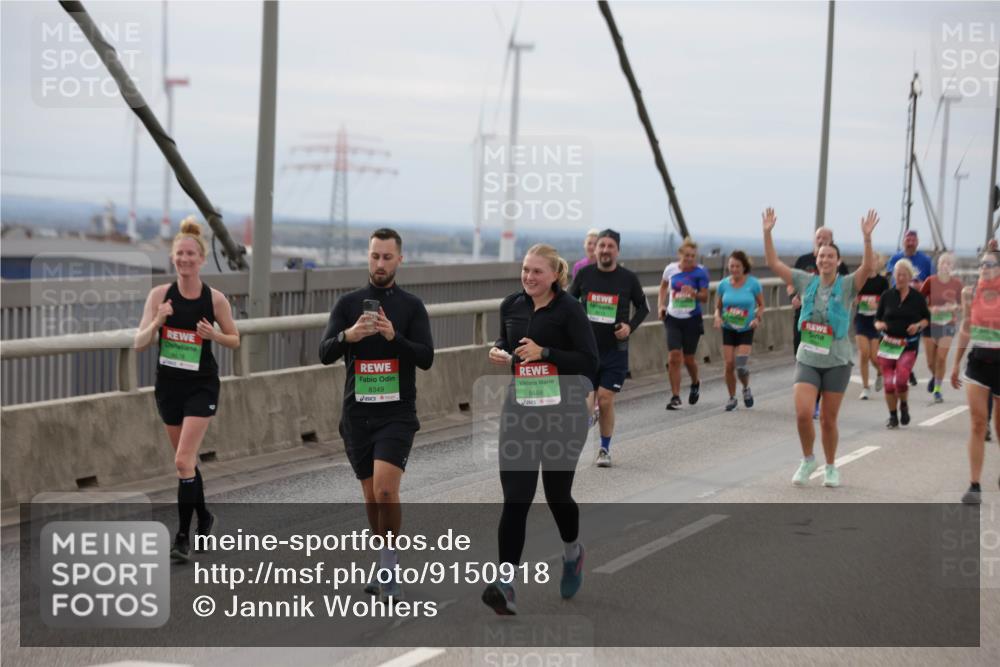 03.10.2025 - Köhlbrandbrückenlauf Jannik Wohlers http://msf.ph/oto/9150918 03.10.2025 15:56:54 Position 1 8349, 8448 meine-sportfotos.de