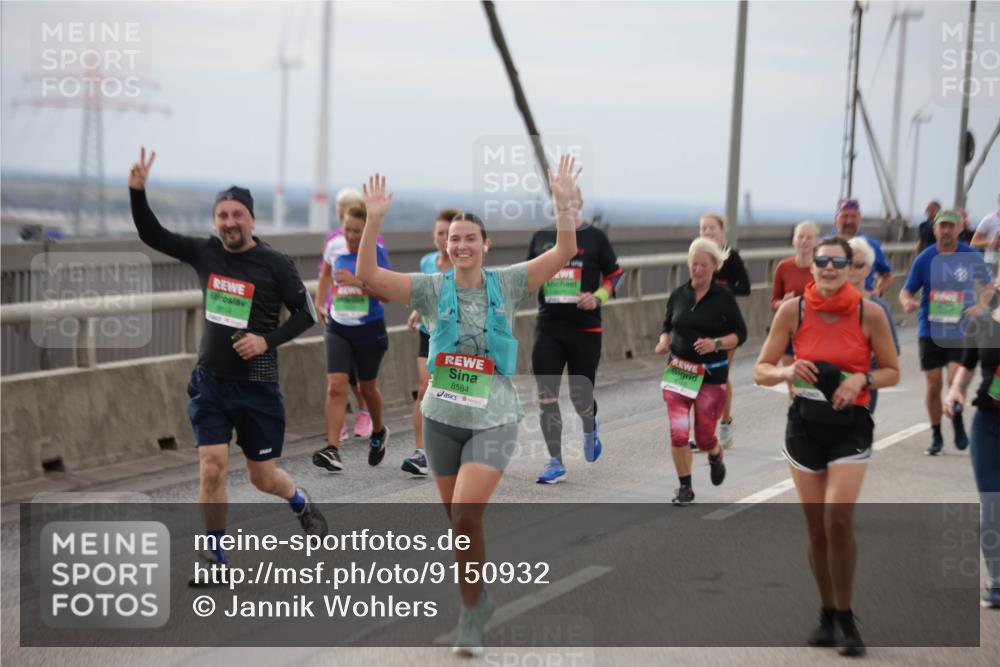 03.10.2025 - Köhlbrandbrückenlauf Jannik Wohlers http://msf.ph/oto/9150932 03.10.2025 15:56:56 Position 1 8584 meine-sportfotos.de