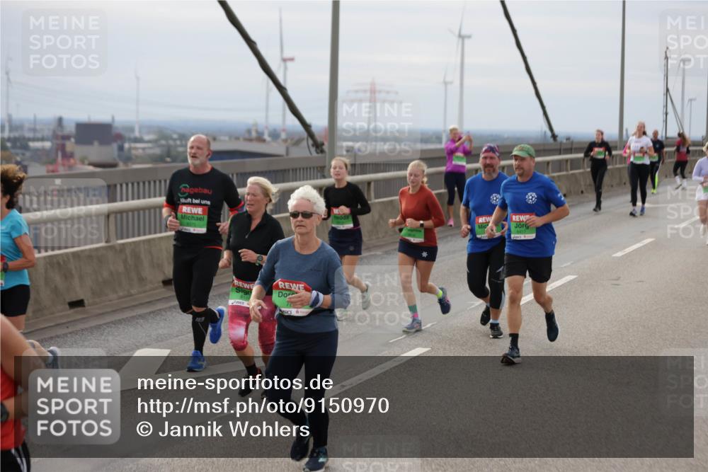 03.10.2025 - Köhlbrandbrückenlauf Jannik Wohlers http://msf.ph/oto/9150970 03.10.2025 15:57:01 Position 1 8417 meine-sportfotos.de