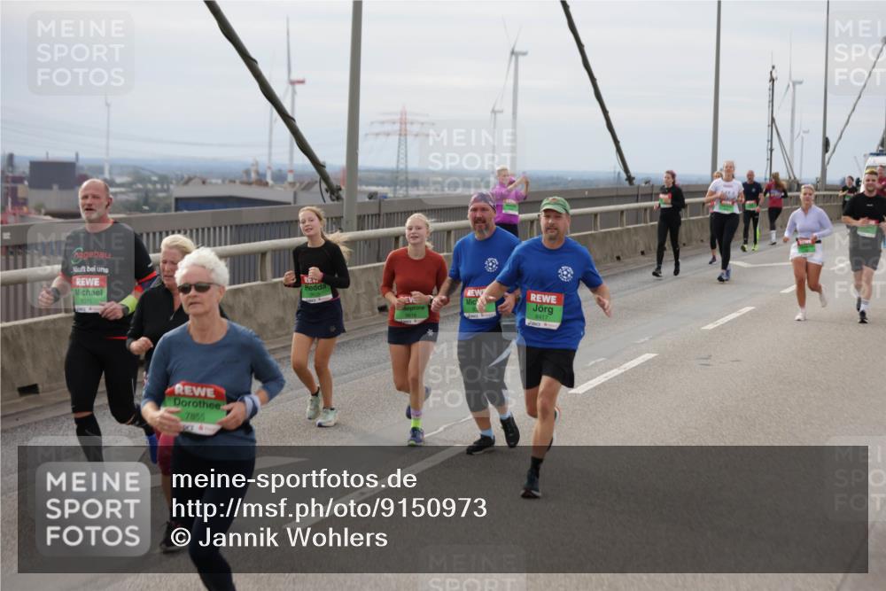 03.10.2025 - Köhlbrandbrückenlauf Jannik Wohlers http://msf.ph/oto/9150973 03.10.2025 15:57:02 Position 1 8375, 7855, 9616, 8417 meine-sportfotos.de