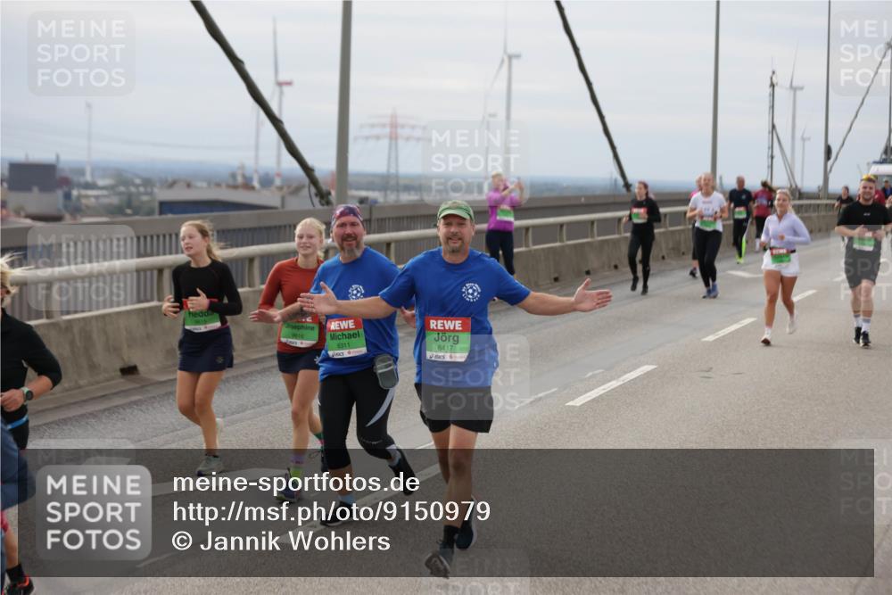 03.10.2025 - Köhlbrandbrückenlauf Jannik Wohlers http://msf.ph/oto/9150979 03.10.2025 15:57:02 Position 1 9616, 8311, 8417 meine-sportfotos.de