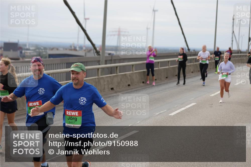 03.10.2025 - Köhlbrandbrückenlauf Jannik Wohlers http://msf.ph/oto/9150988 03.10.2025 15:57:03 Position 1 8417 meine-sportfotos.de