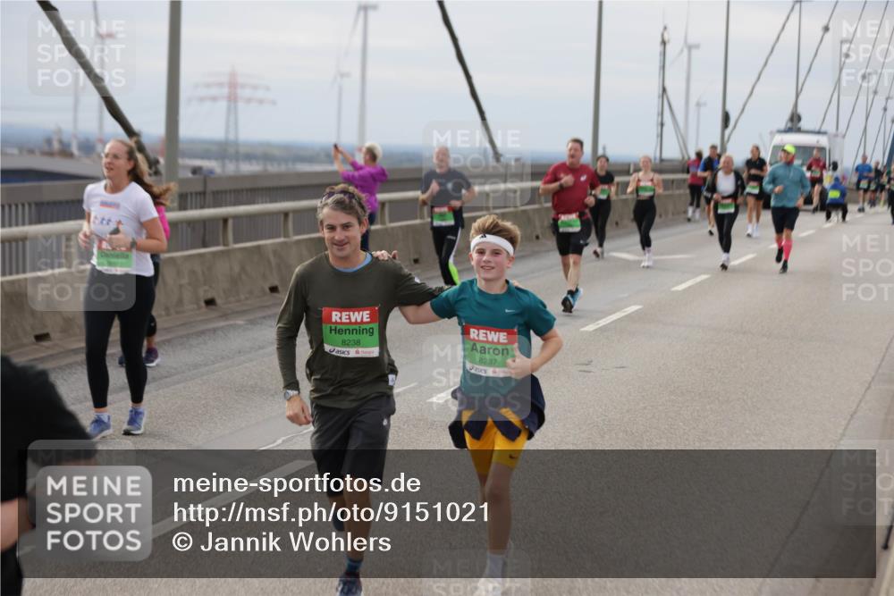 03.10.2025 - Köhlbrandbrückenlauf Jannik Wohlers http://msf.ph/oto/9151021 03.10.2025 15:57:09 Position 1 8238, 8237 meine-sportfotos.de