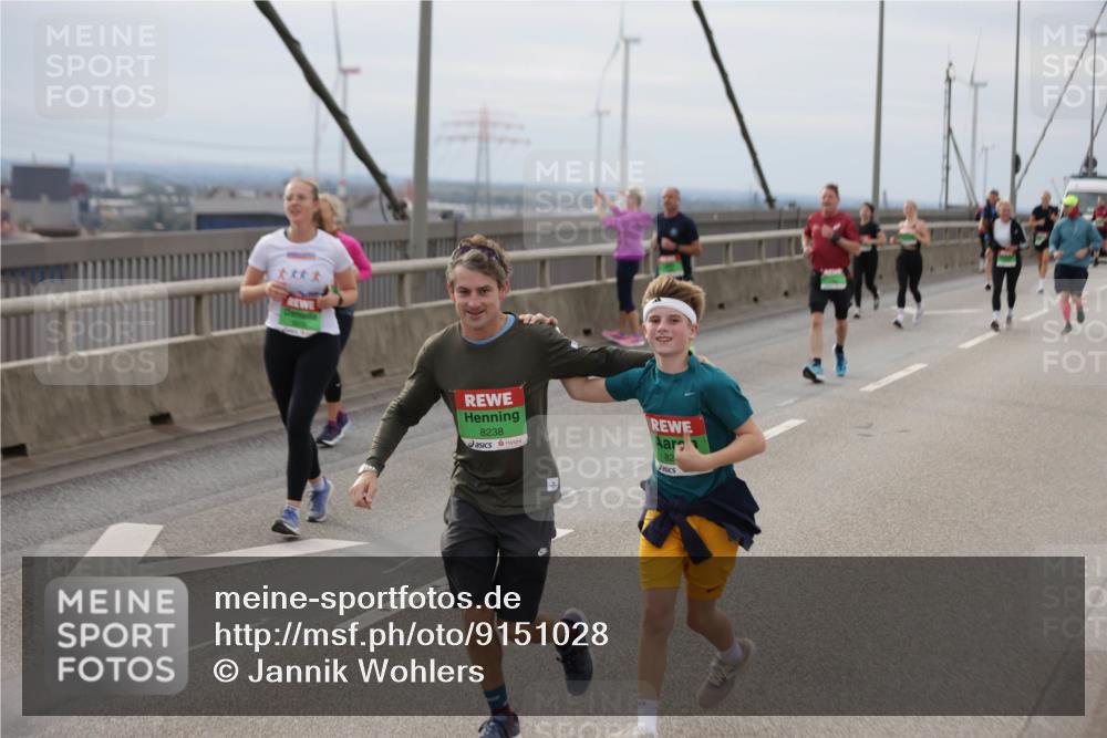 03.10.2025 - Köhlbrandbrückenlauf Jannik Wohlers http://msf.ph/oto/9151028 03.10.2025 15:57:09 Position 1 8238, 82 meine-sportfotos.de