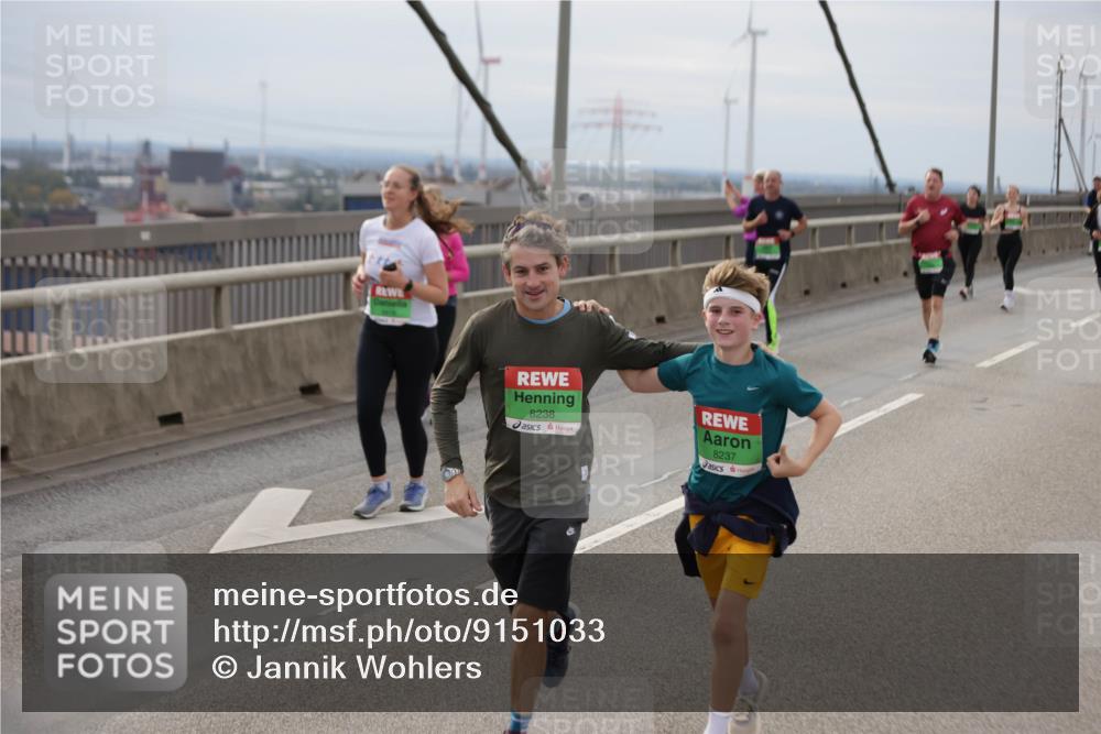 03.10.2025 - Köhlbrandbrückenlauf Jannik Wohlers http://msf.ph/oto/9151033 03.10.2025 15:57:10 Position 1 8238, 8237 meine-sportfotos.de