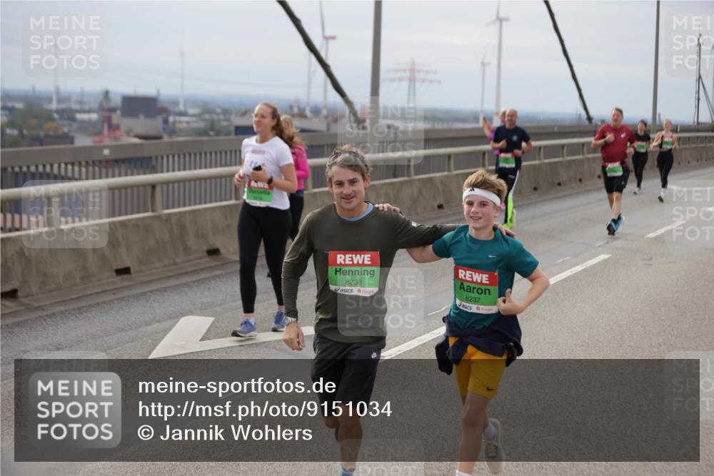 03.10.2025 - Köhlbrandbrückenlauf Jannik Wohlers http://msf.ph/oto/9151034 03.10.2025 15:57:10 Position 1 8238, 8237 meine-sportfotos.de