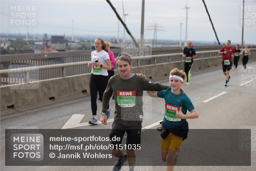 03.10.2025 - Köhlbrandbrückenlauf Jannik Wohlers http://msf.ph/oto/9151035 03.10.2025 15:57:10 Position 1 8238, 8237 meine-sportfotos.de