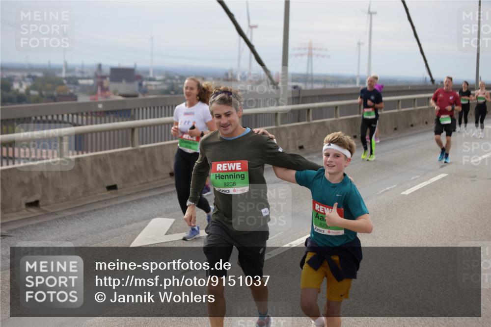 03.10.2025 - Köhlbrandbrückenlauf Jannik Wohlers http://msf.ph/oto/9151037 03.10.2025 15:57:10 Position 1 8238, 823 meine-sportfotos.de