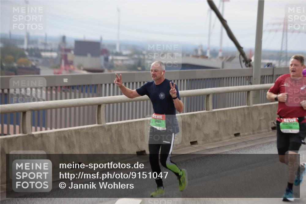 03.10.2025 - Köhlbrandbrückenlauf Jannik Wohlers http://msf.ph/oto/9151047 03.10.2025 15:57:13 Position 1 7608 meine-sportfotos.de