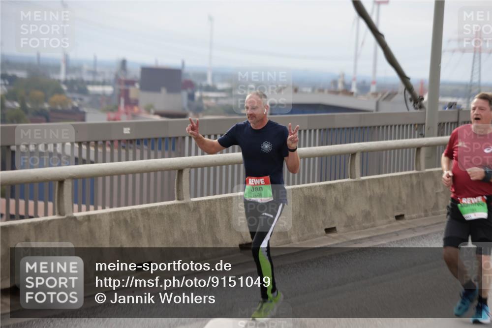 03.10.2025 - Köhlbrandbrückenlauf Jannik Wohlers http://msf.ph/oto/9151049 03.10.2025 15:57:13 Position 1 7608 meine-sportfotos.de
