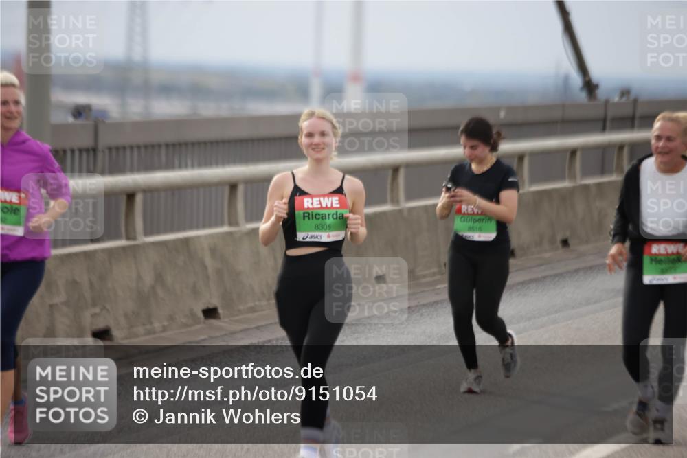 03.10.2025 - Köhlbrandbrückenlauf Jannik Wohlers http://msf.ph/oto/9151054 03.10.2025 15:57:14 Position 1 8516, 8305 meine-sportfotos.de