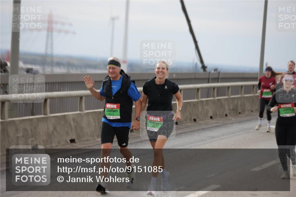 03.10.2025 - Köhlbrandbrückenlauf Jannik Wohlers http://msf.ph/oto/9151085 03.10.2025 15:57:20 Position 1 8914, 8917 meine-sportfotos.de