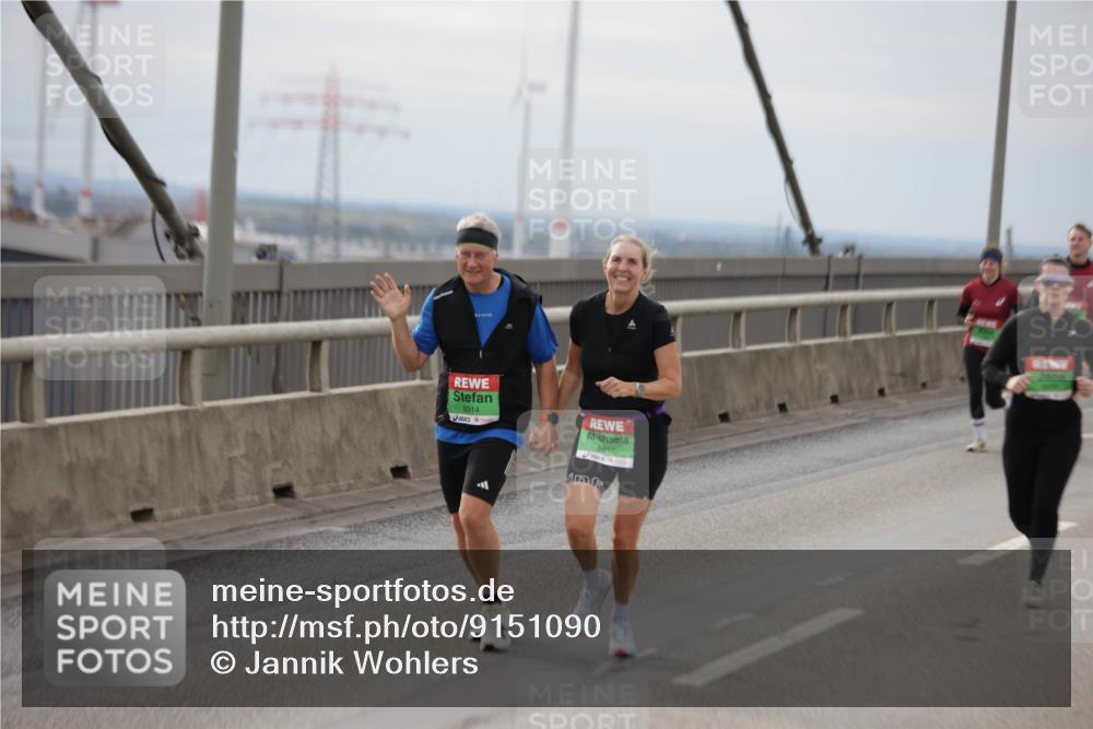 03.10.2025 - Köhlbrandbrückenlauf Jannik Wohlers http://msf.ph/oto/9151090 03.10.2025 15:57:20 Position 1 8914, 8917 meine-sportfotos.de