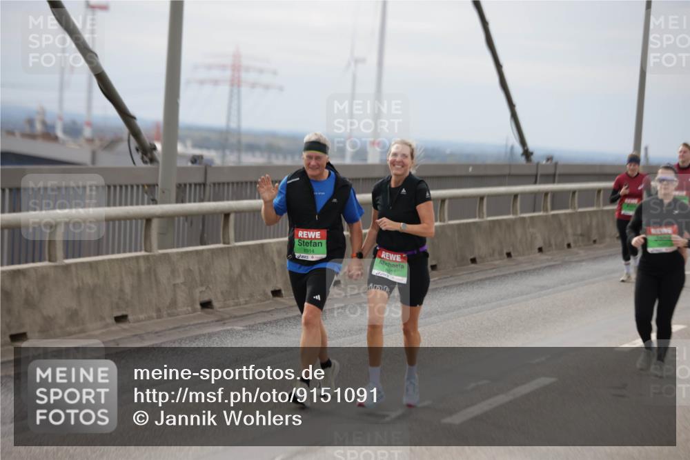 03.10.2025 - Köhlbrandbrückenlauf Jannik Wohlers http://msf.ph/oto/9151091 03.10.2025 15:57:20 Position 1 8914, 8917 meine-sportfotos.de