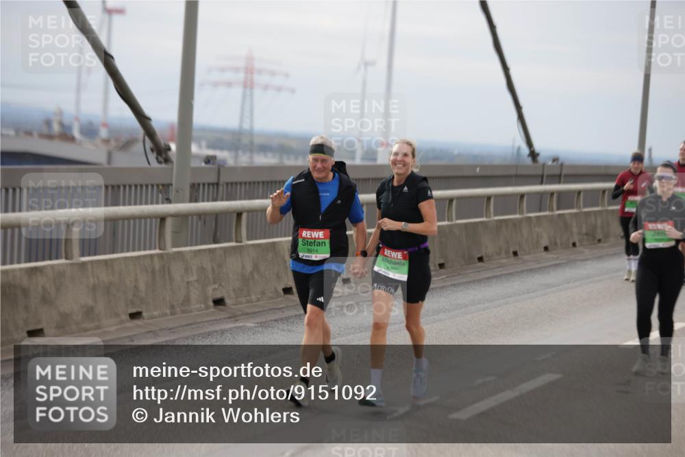 03.10.2025 - Köhlbrandbrückenlauf Jannik Wohlers http://msf.ph/oto/9151092 03.10.2025 15:57:20 Position 1 8914, 8917 meine-sportfotos.de