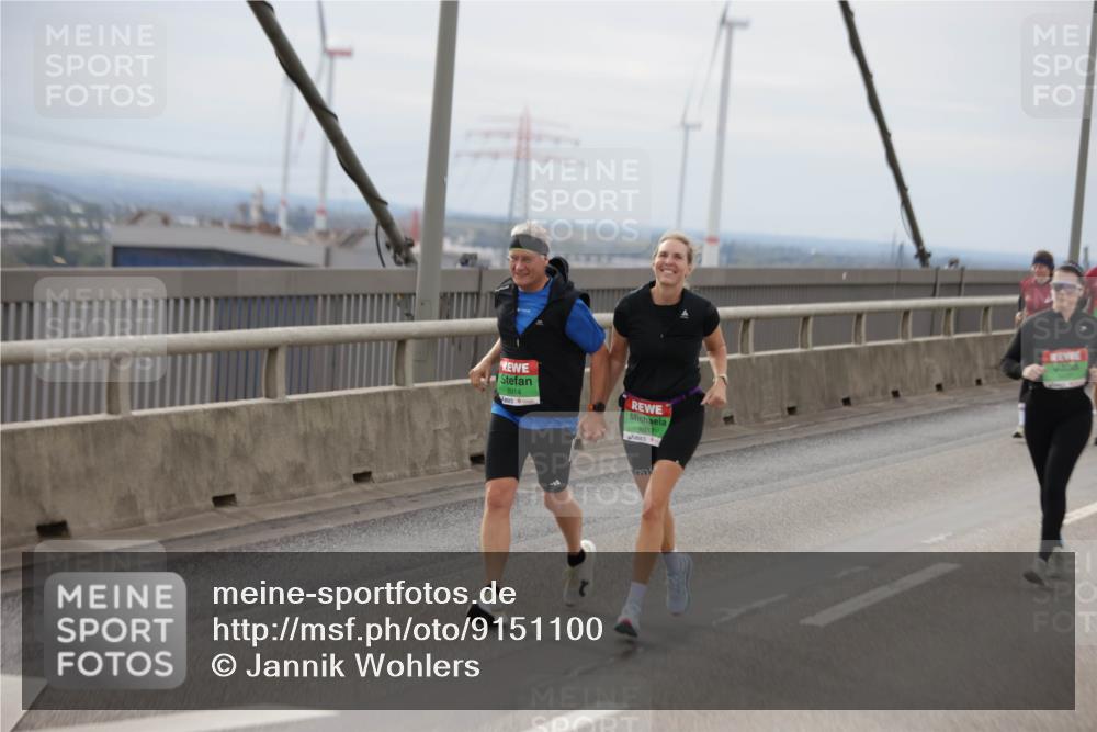 03.10.2025 - Köhlbrandbrückenlauf Jannik Wohlers http://msf.ph/oto/9151100 03.10.2025 15:57:21 Position 1 8914, 8917 meine-sportfotos.de