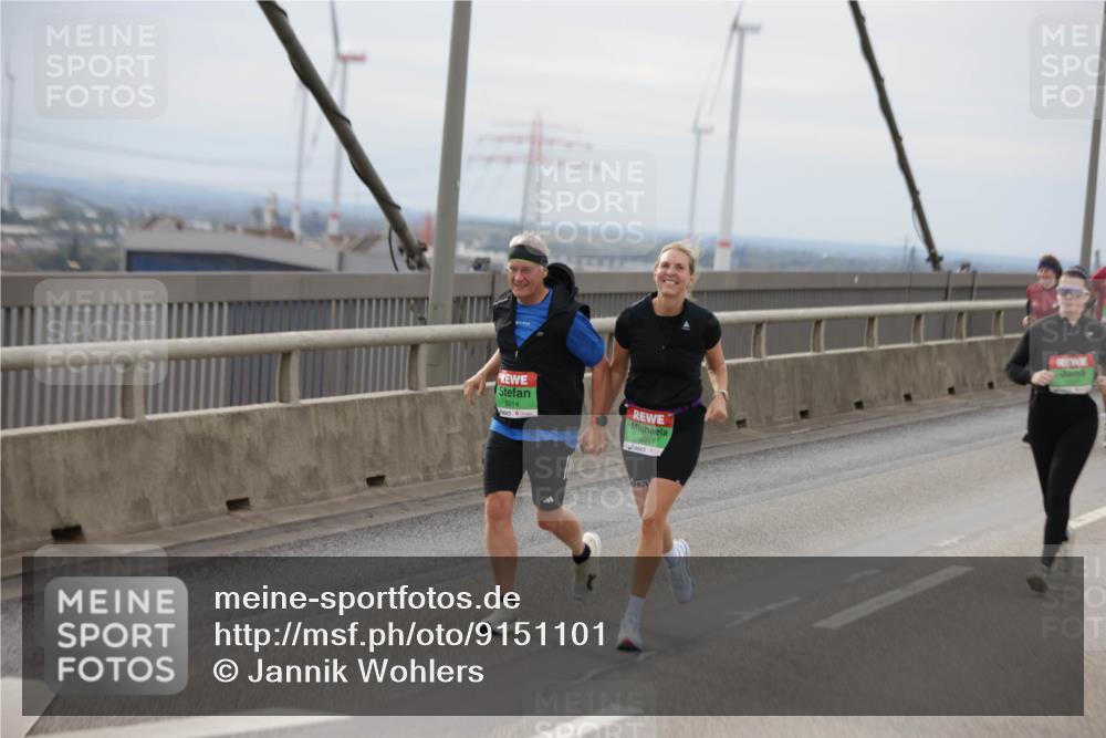 03.10.2025 - Köhlbrandbrückenlauf Jannik Wohlers http://msf.ph/oto/9151101 03.10.2025 15:57:21 Position 1 8914, 8917 meine-sportfotos.de