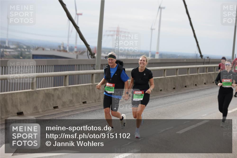 03.10.2025 - Köhlbrandbrückenlauf Jannik Wohlers http://msf.ph/oto/9151102 03.10.2025 15:57:21 Position 1 8914, 8917 meine-sportfotos.de