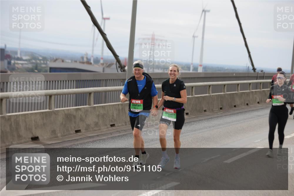 03.10.2025 - Köhlbrandbrückenlauf Jannik Wohlers http://msf.ph/oto/9151105 03.10.2025 15:57:21 Position 1 8914, 8917 meine-sportfotos.de