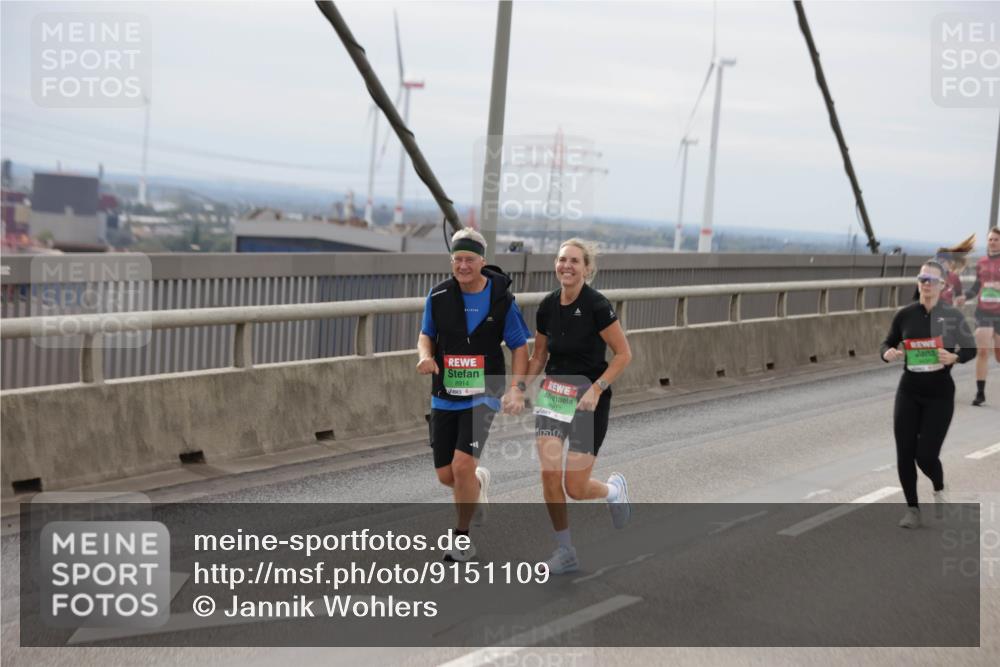 03.10.2025 - Köhlbrandbrückenlauf Jannik Wohlers http://msf.ph/oto/9151109 03.10.2025 15:57:21 Position 1 8914 meine-sportfotos.de