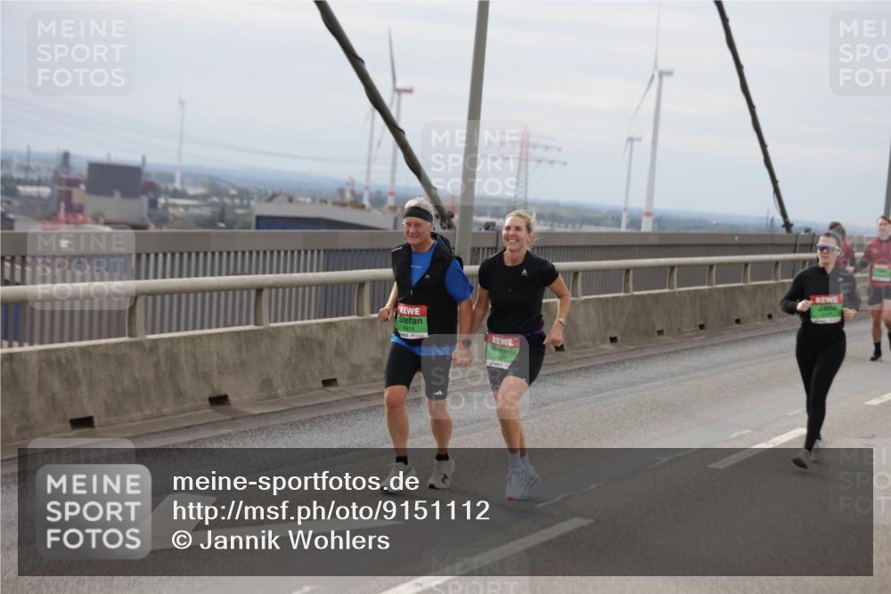 03.10.2025 - Köhlbrandbrückenlauf Jannik Wohlers http://msf.ph/oto/9151112 03.10.2025 15:57:22 Position 1 8914 meine-sportfotos.de