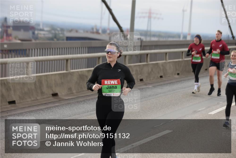 03.10.2025 - Köhlbrandbrückenlauf Jannik Wohlers http://msf.ph/oto/9151132 03.10.2025 15:57:24 Position 1 9437 meine-sportfotos.de
