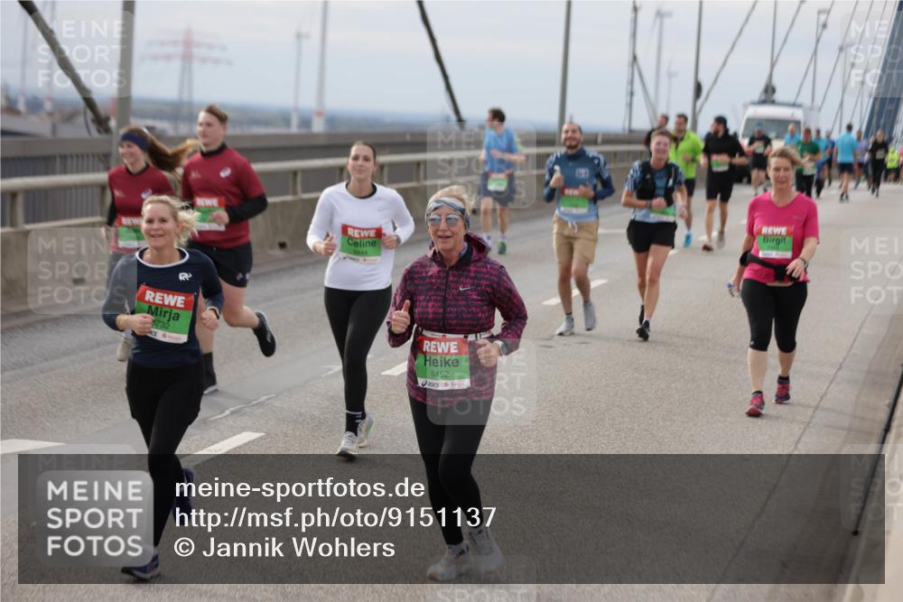 03.10.2025 - Köhlbrandbrückenlauf Jannik Wohlers http://msf.ph/oto/9151137 03.10.2025 15:57:26 Position 1 3732, 8452 meine-sportfotos.de